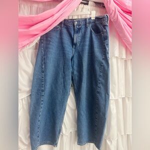 Abercrombie Mid-Rise Curve Love Barrel Jean